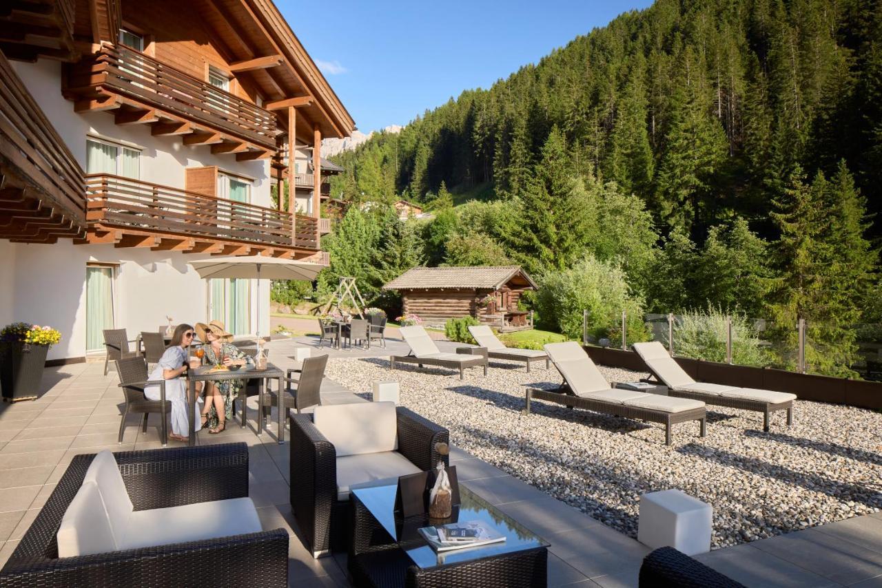 Hotel Comploj Adults Only Selva di Val Gardena Ngoại thất bức ảnh