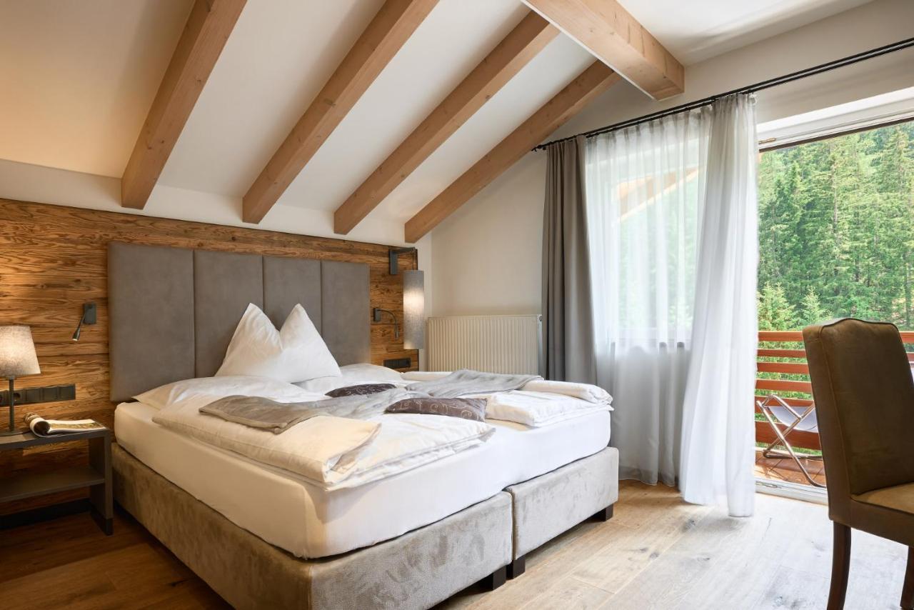 Hotel Comploj Adults Only Selva di Val Gardena Ngoại thất bức ảnh
