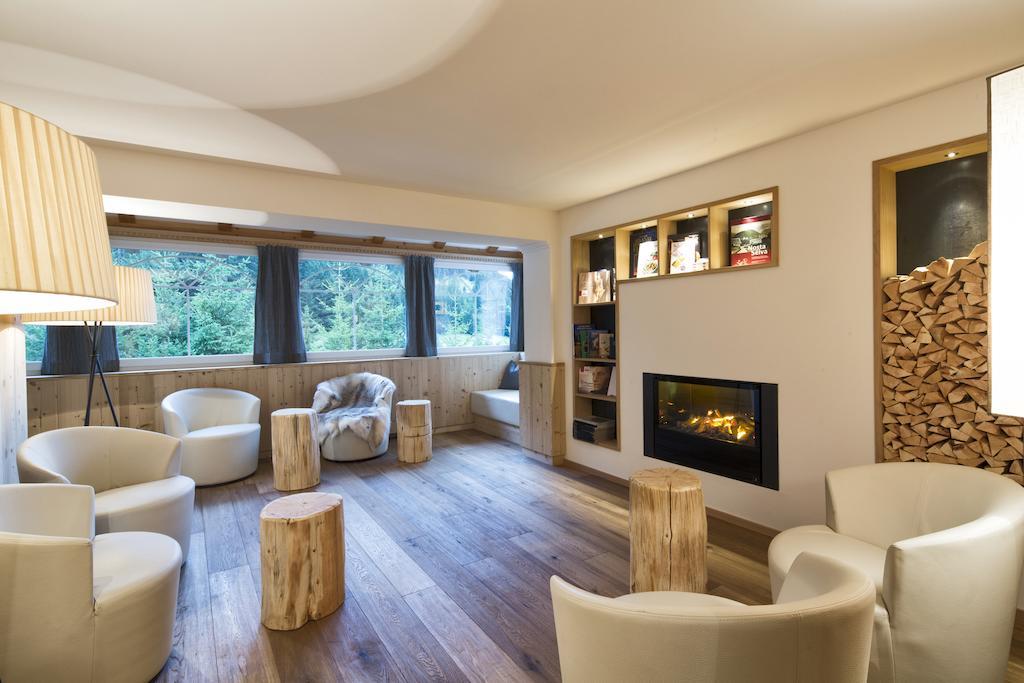 Hotel Comploj Adults Only Selva di Val Gardena Ngoại thất bức ảnh