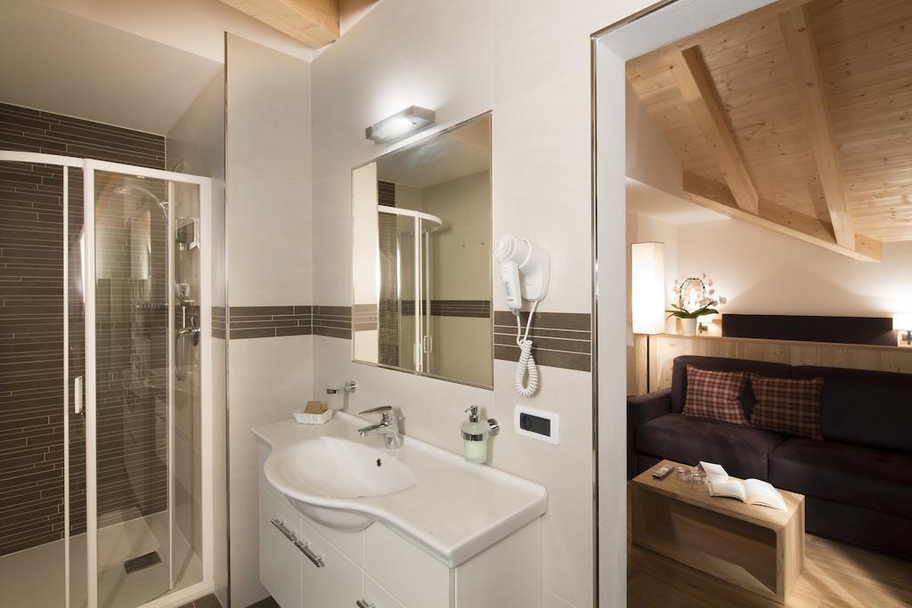 Hotel Comploj Adults Only Selva di Val Gardena Phòng bức ảnh