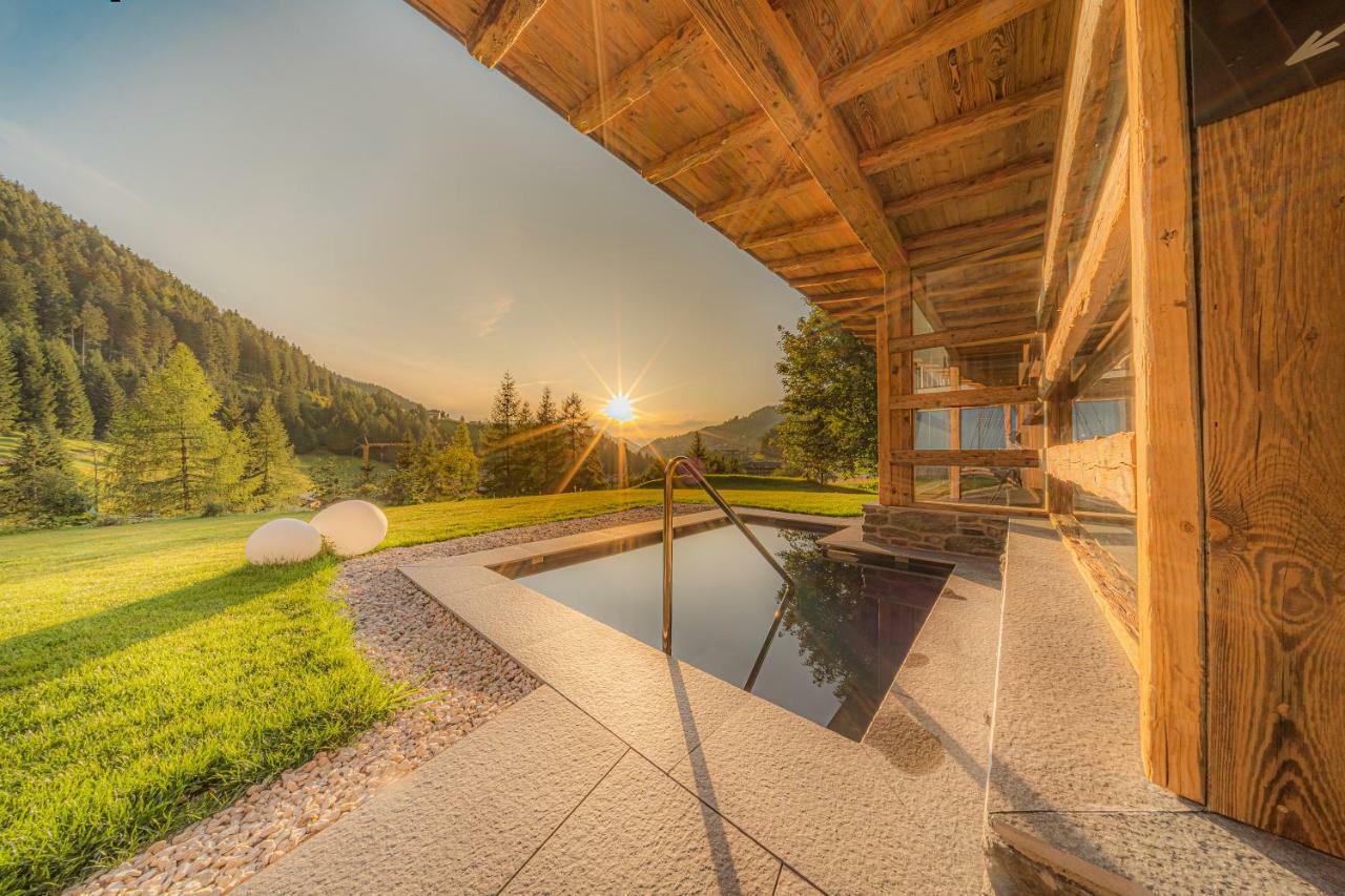 Hotel Comploj Adults Only Selva di Val Gardena Ngoại thất bức ảnh