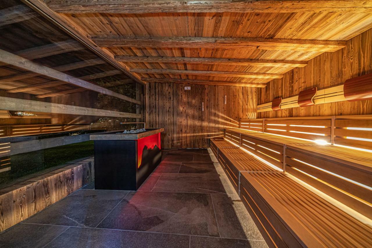 Hotel Comploj Adults Only Selva di Val Gardena Ngoại thất bức ảnh